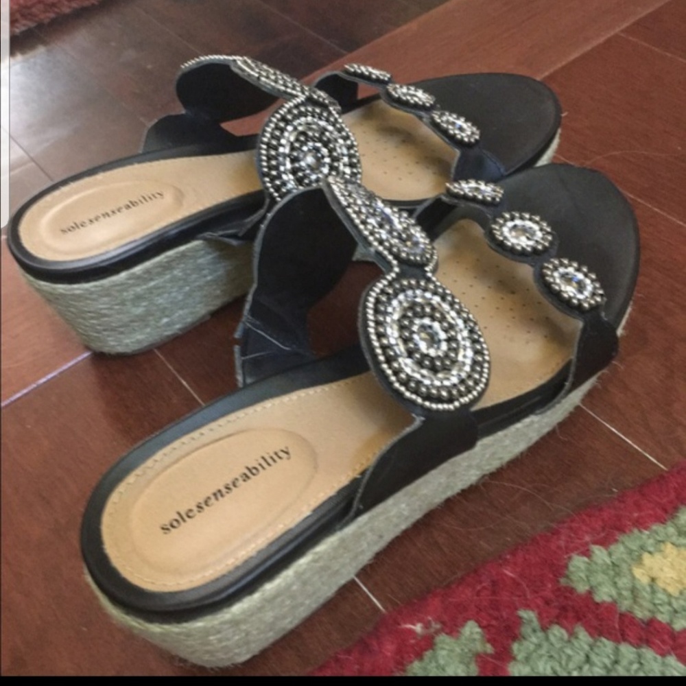 sandals - Picture 4 of 5